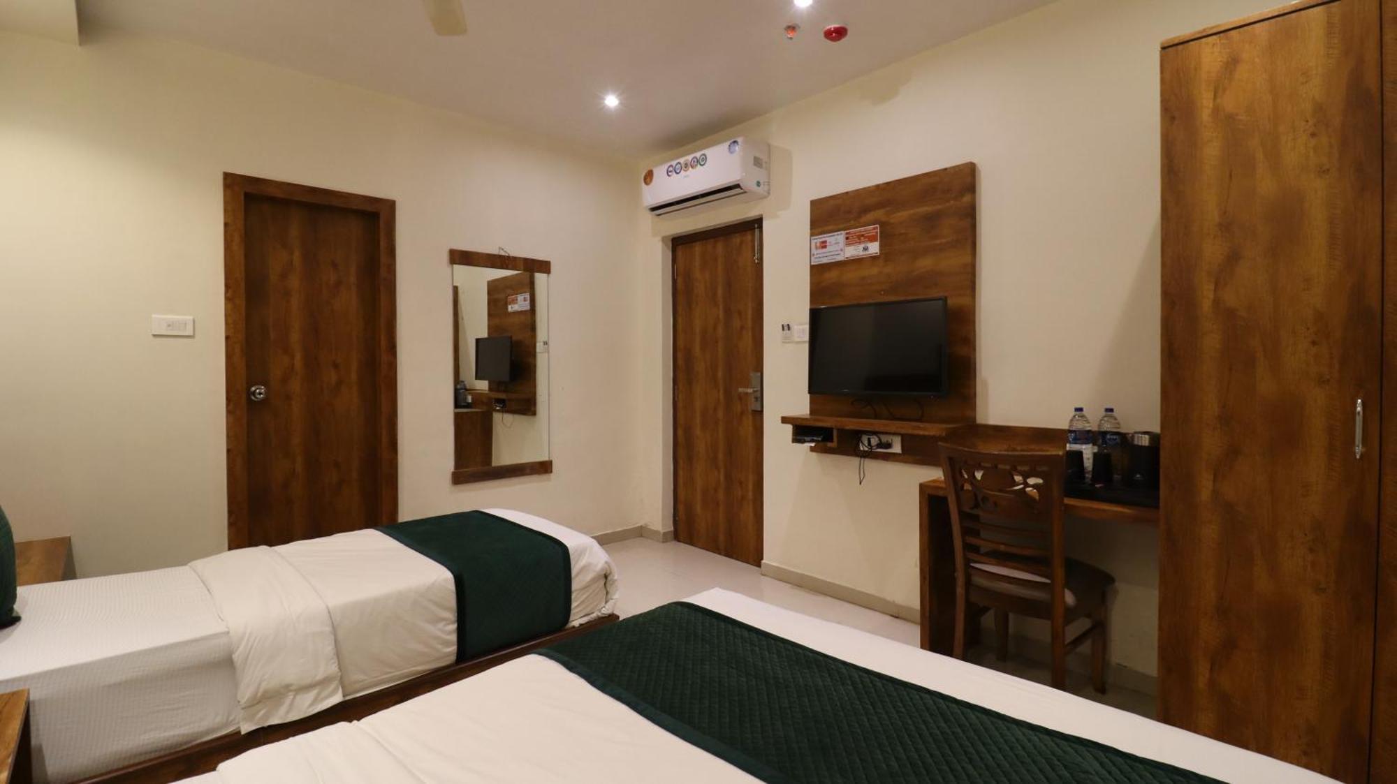 Hotel Bkc Garden - Near Us Embassy Bkc มุมไบ ภายนอก รูปภาพ